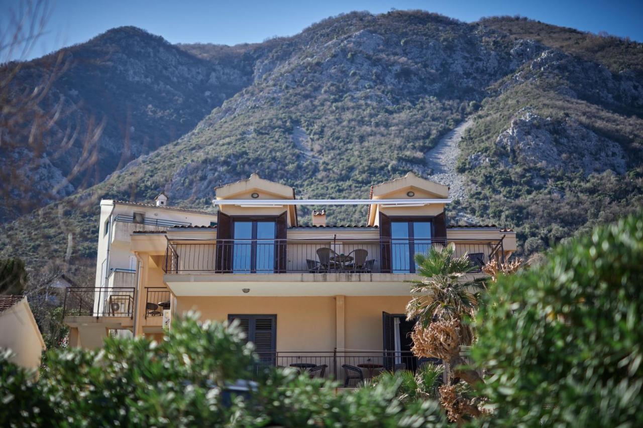 Apartments Pajovic Kotor Exteriör bild